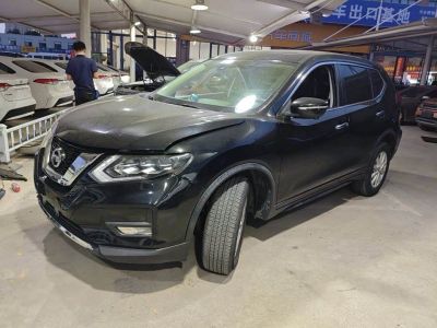 Nissan X-Trail, 2021 г., серебристый / серый, 39 000 км Nissan X-Trail, 2021 г., чёрный, 59 000 км