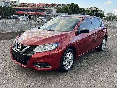 Nissan TIIDA, 2021 г., красный / фиолетовый, 51 000 км Nissan 骐达TIIDA, 2022 г., красный / фиолетовый, 60 000 км