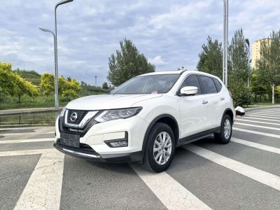 Nissan X-Trail, 2022 г., белый, 54 500 км Nissan X-Trail, 2023 г., белый, 20 000 км
