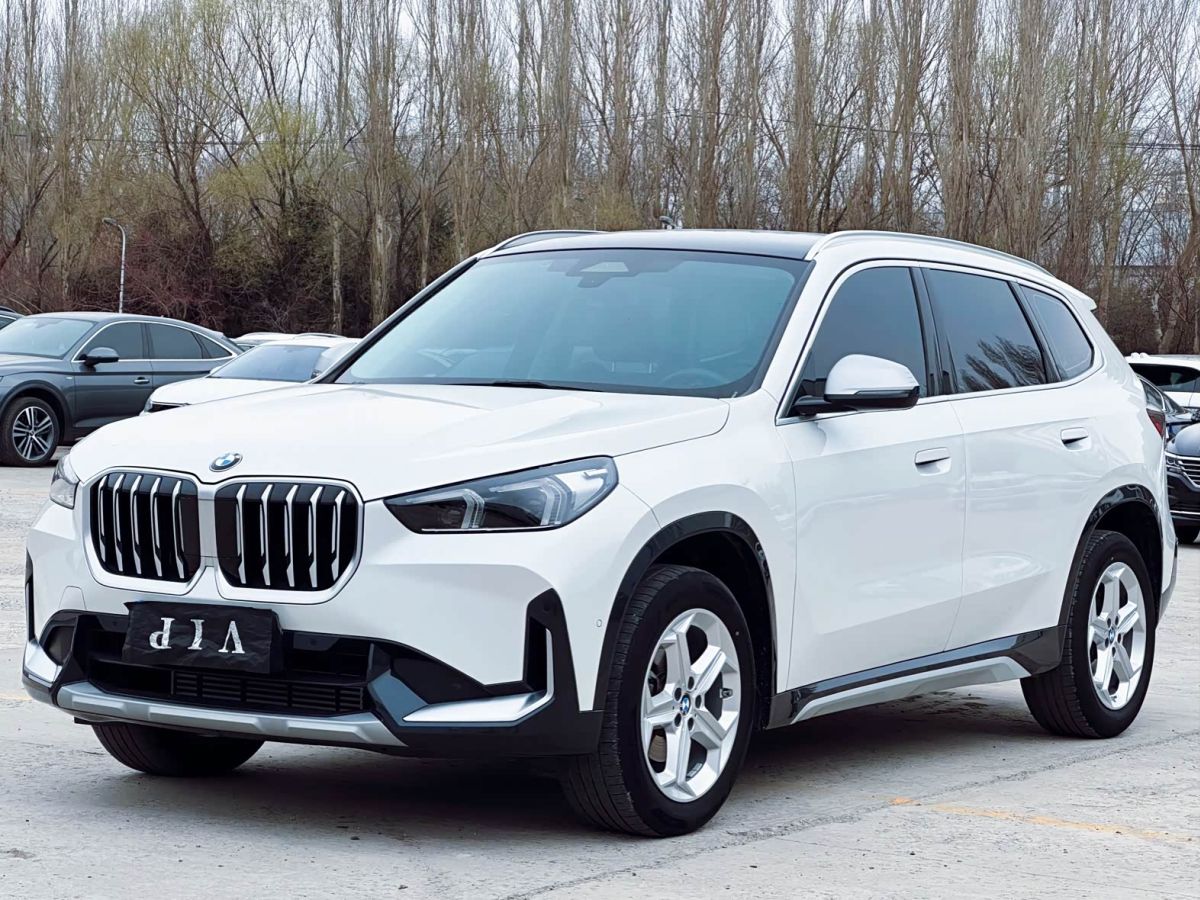 BMW X1, 2023 г., белый, 20 000 км BMW X1 2023 sDrive20Li X设计套装