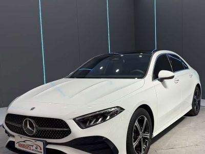 Mercedes-Benz A-Class, 2024 г., белый, 26 000 км Mercedes-Benz A级 2023 A 200 L комплектация «Стиль»