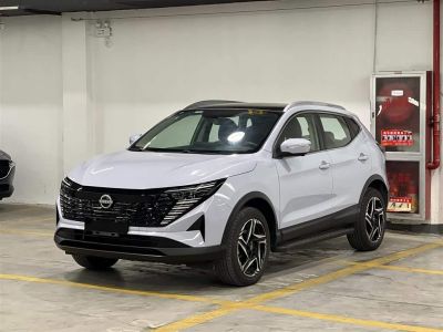 Nissan Qashqai, 2024 г., белый, 18 000 км Nissan 逍客, 2024 г., синий, 12 000 км
