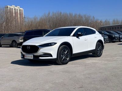 Mazda 3 Axela, 2025 г., белый, 15 600 км Mazda CX-4, 2022 г., белый, 28 000 км