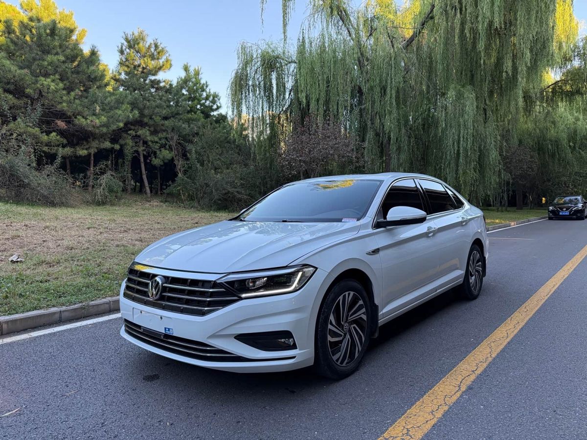 Volkswagen Sagitar, 2022 г., белый, 50 000 км Volkswagen Sagitar 2022 280TSI DSG комплектация «Чаоюэ»