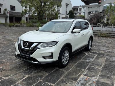 Nissan X-Trail, 2021 г., белый, 40 000 км Nissan X-Trail, 2021 г., белый, 80 000 км
