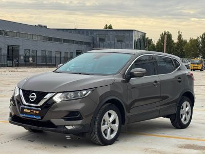 Nissan Qashqai, 2023 г., синий, 41 000 км Nissan 逍客, 2023 г., шампань / коричневый, 20 000 км