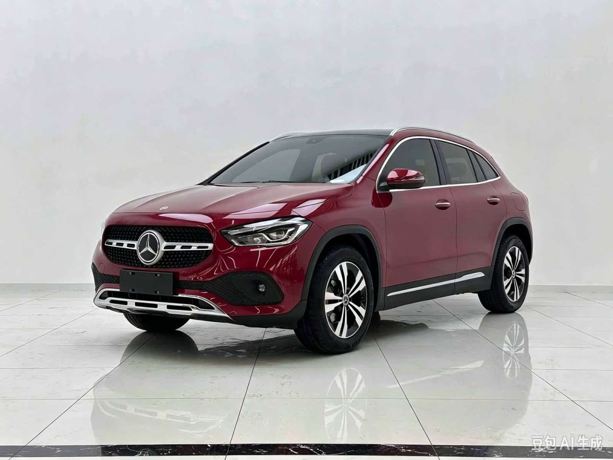 Mercedes-Benz GLA, 2021 г., красный / фиолетовый, 66 000 км Mercedes-Benz 奔驰GLA, 2021 г., красный / фиолетовый, 66 000 км