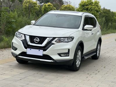 Nissan X-Trail, 2022 г., белый, 54 500 км Nissan X-Trail, 2023 г., белый, 18 900 км
