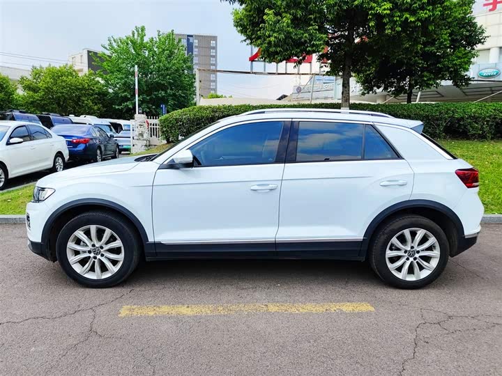 Популярные кроссоверы Volkswagen для импорта из Китая в Россию в 2025 Импорт из Китая Volkswagen t roc