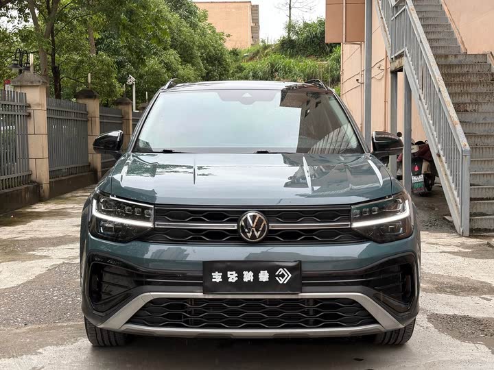 Популярные кроссоверы Volkswagen для импорта из Китая в Россию в 2025 Импорт из Китая Volkswagen тharu