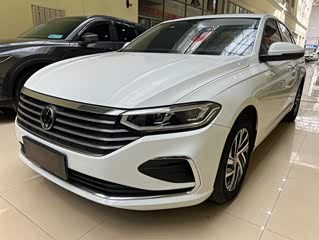 Volkswagen Lavida, 2022 г., белый, 43 500 км Volkswagen Lavida 2023 1.5L автомат пять миллионов версия