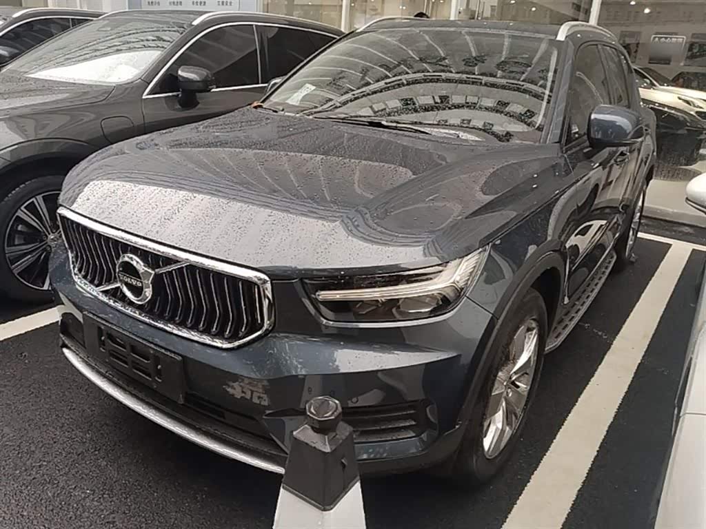 Volvo 沃尔沃XC40, 2021 г., синий, 70 000 км Volvo 沃尔沃XC40, 2021 г., синий, 70 000 км