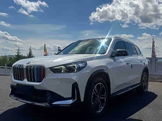 BMW X1, 2023 г., белый, 22 000 км BMW X1 2023 sDrive20Li X设计套装