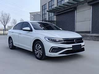 Volkswagen Bora, 2022 г., белый, 28 000 км Volkswagen Bora 2023 200TSI DSG комплектация «Чжисин»