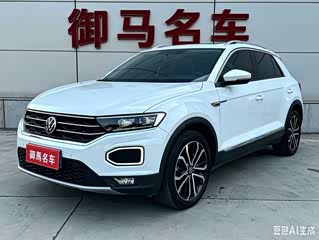 Volkswagen T-Roc, 2022 г., белый, 44 000 км Volkswagen T-Roc 2022 280TSI DSG одна ведущая ось Комфорт PLUS