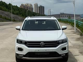 Volkswagen T-Roc, 2022 г., белый, 38 000 км Volkswagen T-Roc 2022 280TSI DSG одна ведущая ось Комфорт PLUS