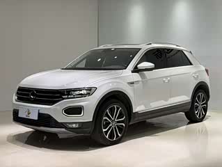 Volkswagen T-Roc, 2023 г., белый, 25 000 км Volkswagen T-Roc 2022 280TSI DSG одна ведущая ось Комфорт PLUS