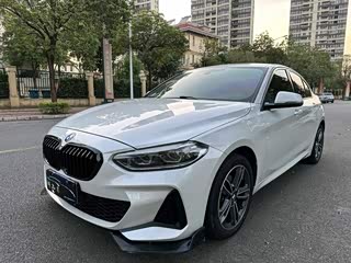 BMW 1 серия, 2021 г., белый, 58 000 км BMW 1 серия 2021 120i M Спорт