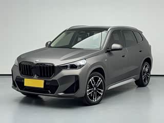 BMW X1, 2024 г., серебристый / серый, 16 000 км BMW X1 2024 sDrive25Li пакет M Sport