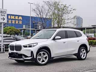 BMW X1, 2023 г., белый, 28 000 км BMW X1 2023 sDrive20Li X设计套装