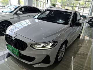 BMW 1 серия, 2021 г., белый, 54 900 км BMW 1 серия 2021 120i пакет M Sport, исполнение «Ночь»