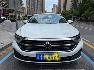 Volkswagen Sagitar, 2026 г., белый, 5 000 км Volkswagen Sagitar 2026 обновлённая версия 3000 × десять тысяч автомобилей, специальная серия 300TSI DSG комплектация «Чаоюэ»