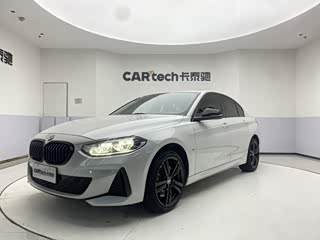 BMW 1 серия, 2022 г., белый, 32 000 км BMW 1 серия 2022 125i пакет M Sport, исполнение «Ночь»