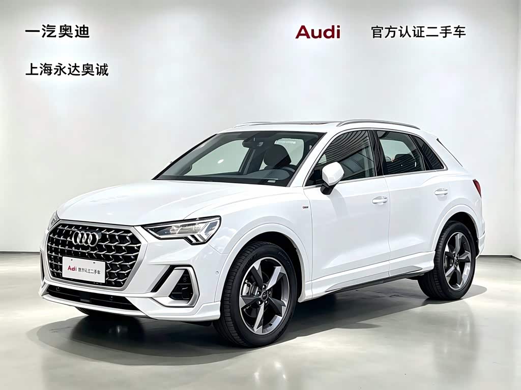 Audi Q3, 2024 г., белый, 54 000 км Audi 奥迪Q3, 2024 г., белый, 54 000 км