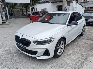 BMW 1 серия, 2021 г., белый, 7 800 км BMW 1 серия 2021 120i пакет M Sport, исполнение «Ночь»