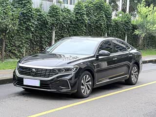 Volkswagen Passat PHEV, 2023 г., чёрный, 50 000 км Volkswagen Passat подключаемый гибрид 2023 430PHEV гибрид Люкс