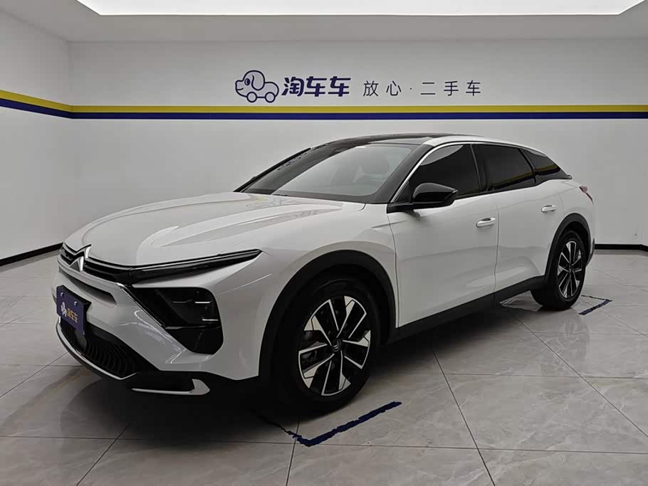 Citroen 凡尔赛C5 X, 2024 г., белый, 35 100 км Citroen 凡尔赛C5 X, 2024 г., белый, 35 100 км