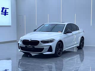 BMW 1 серия, 2021 г., белый, 23 000 км BMW 1 серия 2021 120i M Спорт