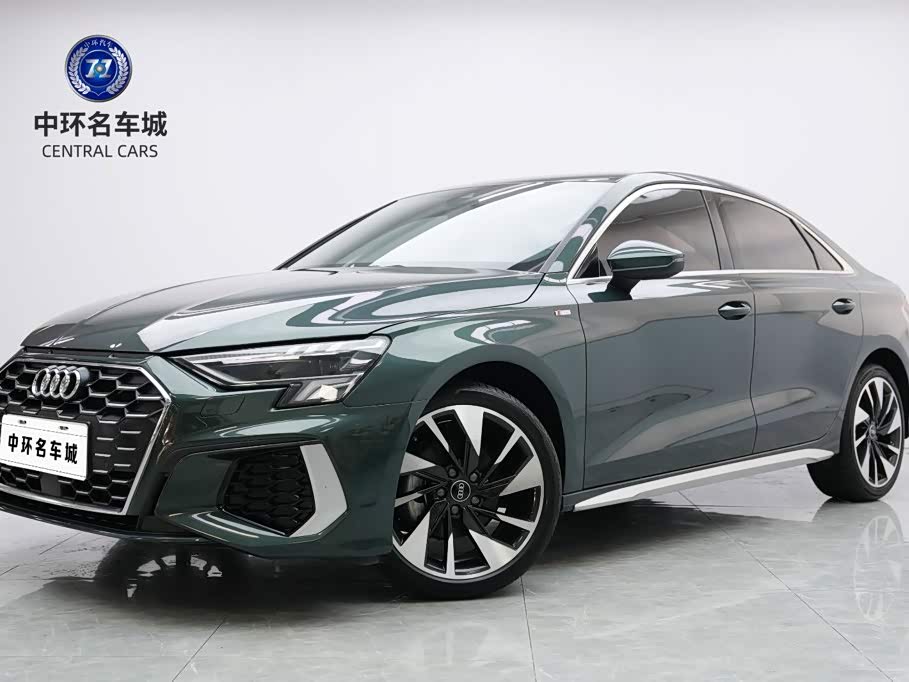 Audi A3, 2024 г., зелёный, 22 000 км Audi A3, 2024 г., зелёный, 22 000 км
