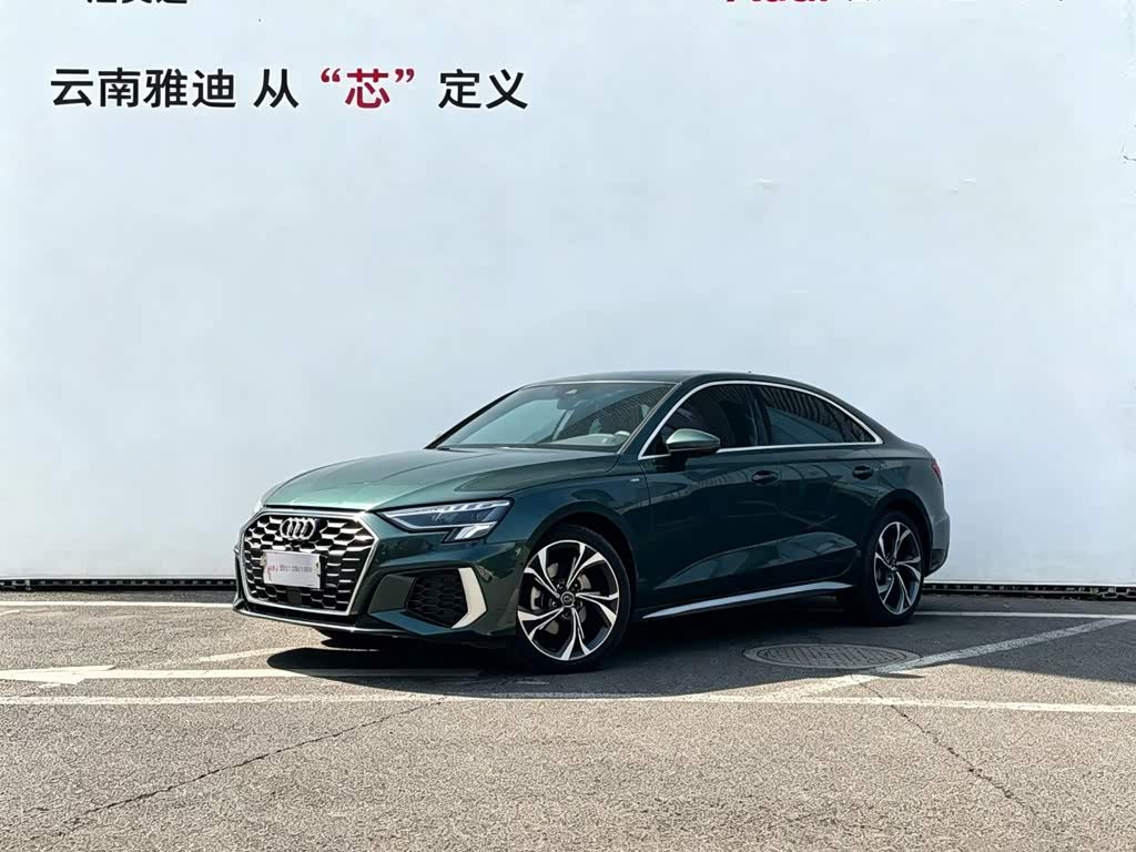 Audi A3, 2024 г., зелёный, 10 800 км Audi A3, 2024 г., зелёный, 10 800 км