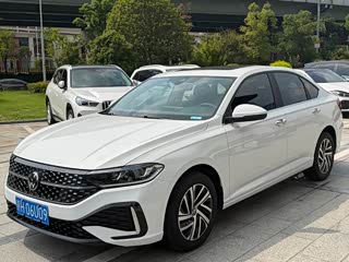 Volkswagen Lavida, 2023 г., белый, 17 000 км Volkswagen Lavida 2024 1.5L автомат исполнение «Звёздное небо» пять миллионов версия