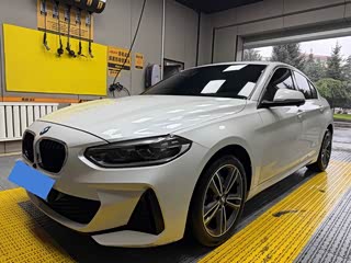 BMW 1 серия, 2023 г., белый, 45 000 км BMW 1 серия 2023 120i M Спорт