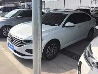 Volkswagen Lavida, 2024 г., белый, 78 200 км Volkswagen Lavida 2024 1.5L автомат пять миллионов версия