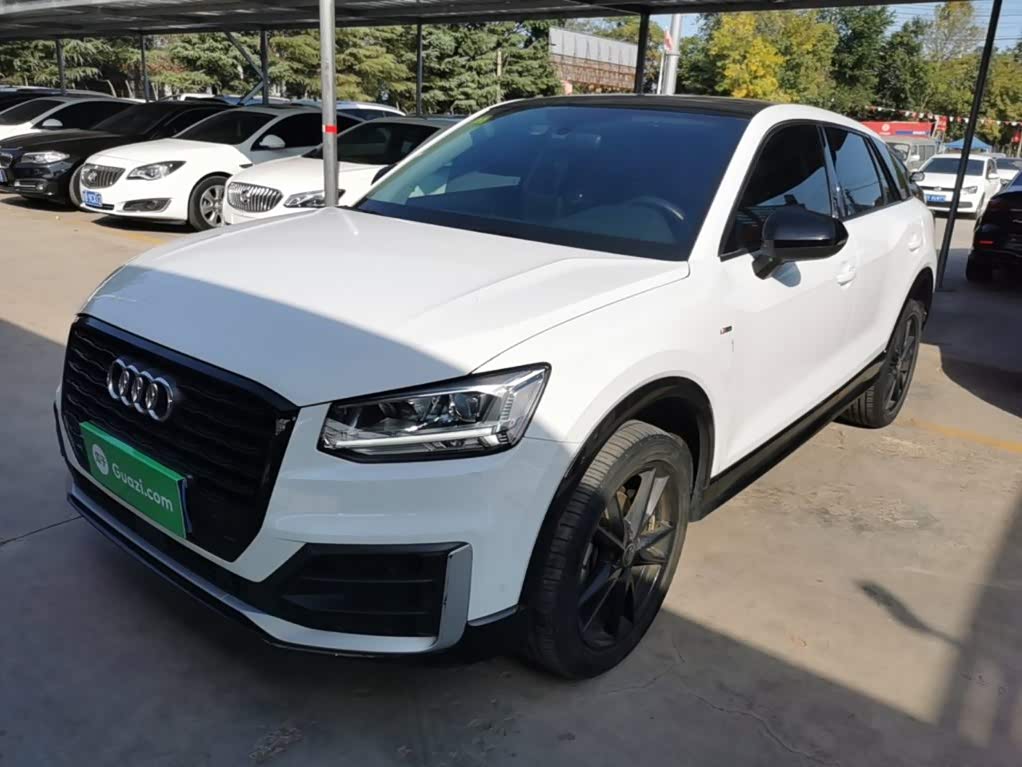 Audi Q2L, 2021 г., белый, 66 700 км Audi 奥迪Q2L, 2021 г., белый, 66 700 км
