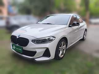 BMW 1 серия, 2021 г., белый, 64 900 км BMW 1 серия 2021 120i M Спорт