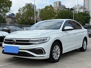 Volkswagen Bora, 2024 г., белый, 12 000 км Volkswagen Bora 2023 200TSI DSG Чансин версия