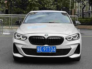 BMW 1 серия, 2021 г., белый, 80 000 км BMW 1 серия 2021 125i пакет M Sport, исполнение «Ночь»