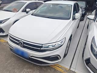 Volkswagen Bora, 2024 г., белый, 46 900 км Volkswagen Bora 2024 200TSI DSG Чансин версия