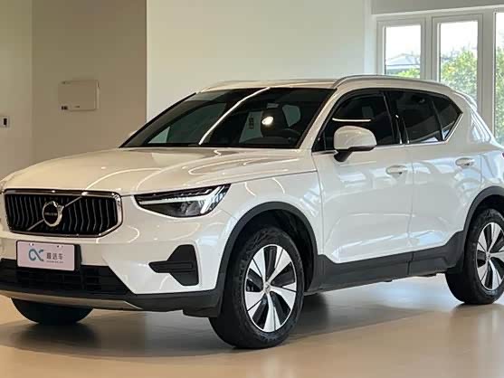 Volvo 沃尔沃XC40, 2024 г., белый, 54 400 км Volvo 沃尔沃XC40, 2024 г., белый, 54 400 км