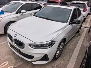 BMW 1 серия, 2022 г., белый, 64 000 км BMW 1 серия 2021 обновлённая версия 120i пакет M Sport, исполнение «Ночь»