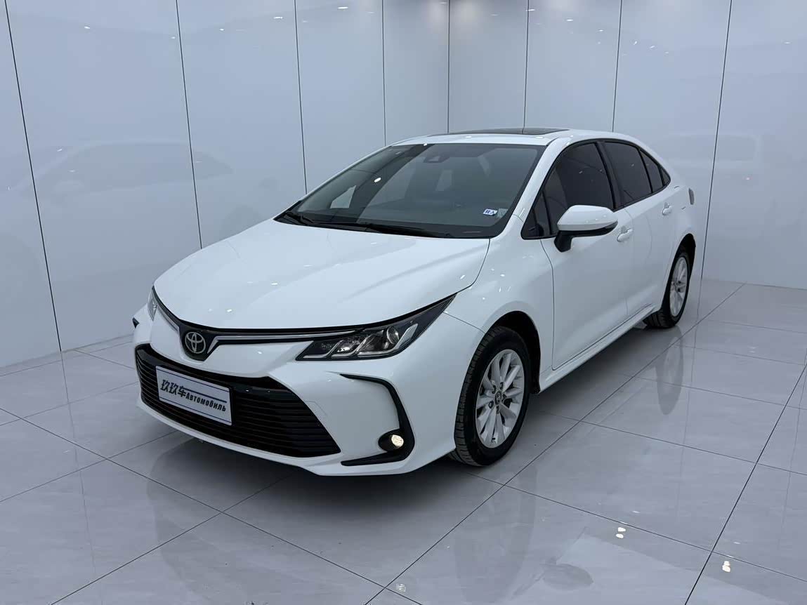 Toyota Corolla, 2022 г., белый, 44 000 км Toyota Corolla, 2022 г., белый, 44 000 км