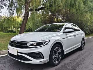 Volkswagen Bora, 2023 г., белый, 20 000 км Volkswagen Bora 2023 300TSI DSG комплектация «Цзуньсин»