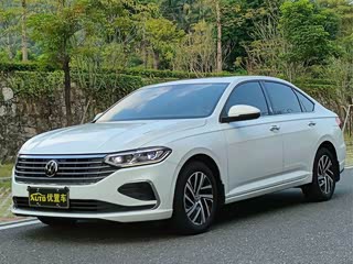 Volkswagen Lavida, 2023 г., белый, 49 000 км Volkswagen Lavida 2023 1.5L автомат пять миллионов версия
