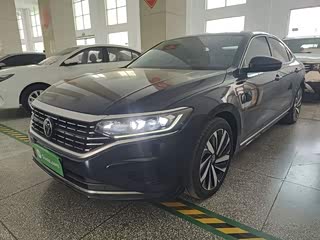 Volkswagen Passat, 2026 г., синий, 11 800 км Volkswagen Passat 2024 330TSI комплектация «Элита»