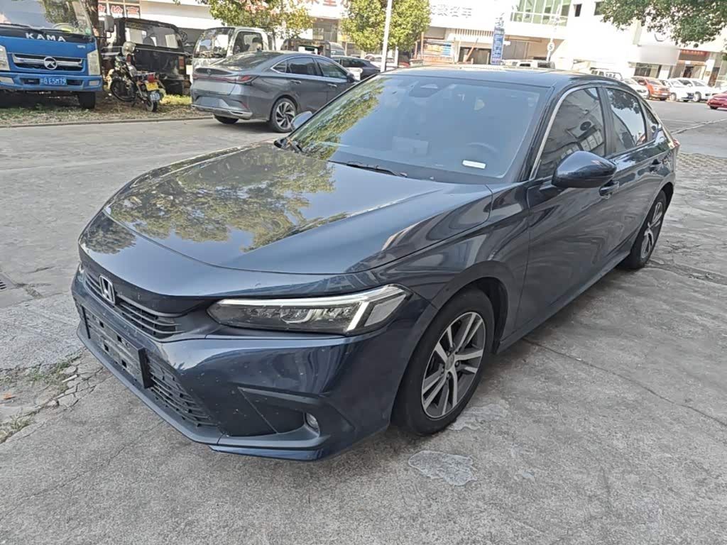Honda Civic, 2023 г., серебристый / серый, 38 900 км Honda Civic, 2023 г., серебристый / серый, 38 900 км