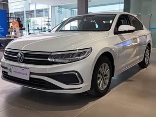 Volkswagen Bora, 2024 г., белый, 56 600 км Volkswagen Bora 2023 200TSI DSG Чансин версия